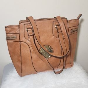 Bueno handbag